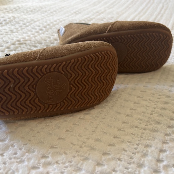 Little Love Bug booties - Picture 2 of 2